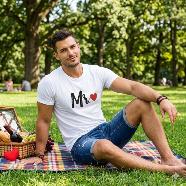 Camiseta Mr. Modern Black Script Women Red Heart T-Shirt (Subido por el creador)