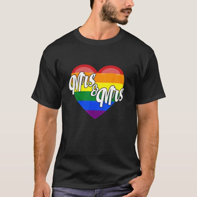 Camiseta Mrs & Mrs Lesbian Gay LGBTQ Pride Month Support Gr (Anverso)