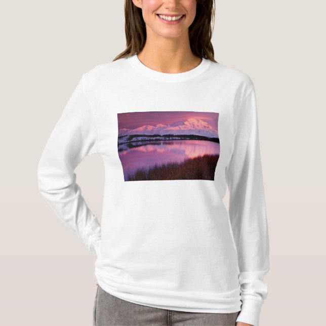 Camiseta Mt. Denali al atardecer desde Reflection Pond (Anverso)