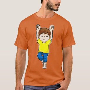 Camiseta Muchacho en ejercicios de Stretching de Yoga