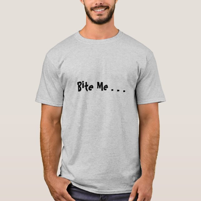 Camiseta Muérdame… (Anverso)