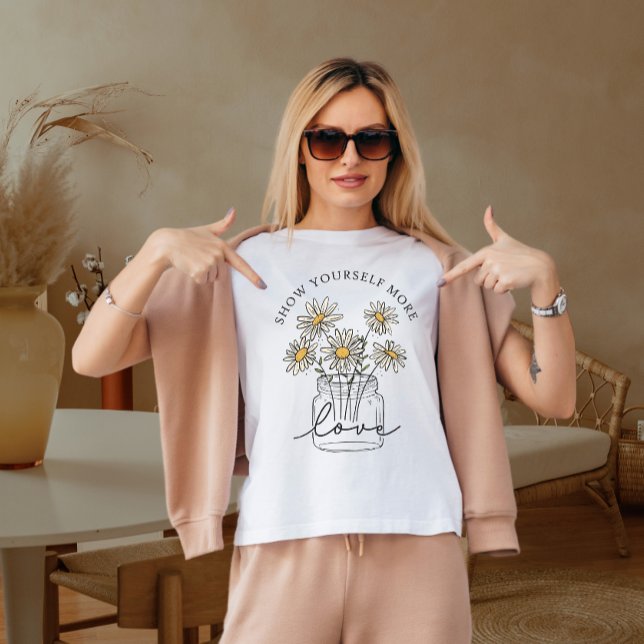 Camiseta Muéstrate más amor (Subido por el creador)