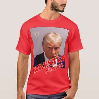 Camiseta MUGSHOT con fecha 8223