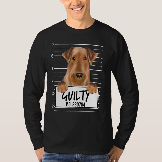 Camiseta Mugshot de Airedale Terrier Perro Culpable (Anverso)