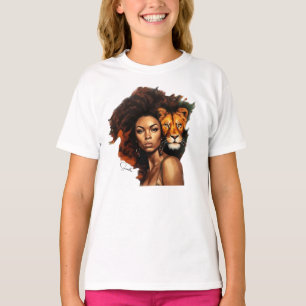 Camiseta Mujer afroamericana con león majestuoso