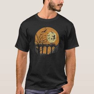 Camiseta Mujer chica halloween bruja ferroviaria en luna de