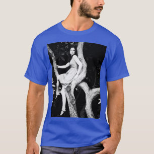 Camiseta Mujer hermosa en un árbol de buen arte blanco y ne