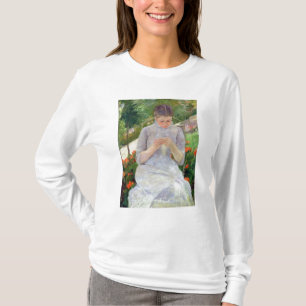 Camiseta Mujer joven que cose en el jardín, c.1880-82