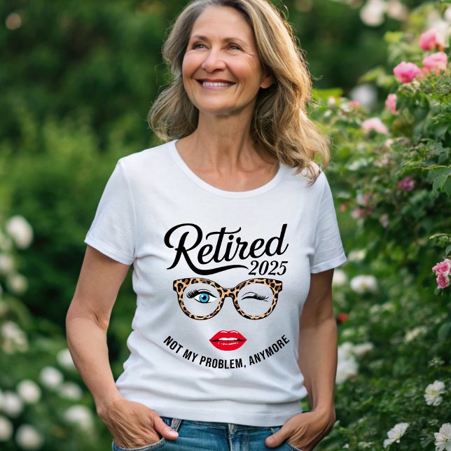 Camiseta Mujer jubilada 2025 (Subido por el creador)