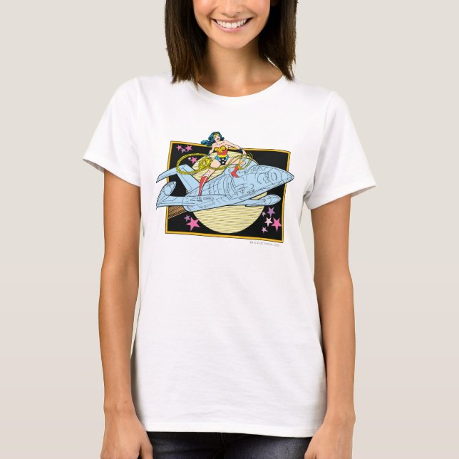 Camiseta Mujer Maravilla con Jet (Anverso)