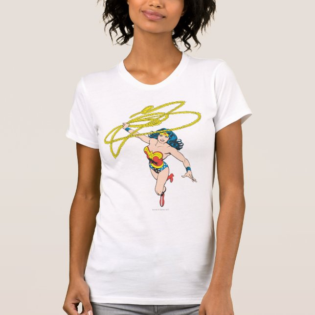 Camiseta Mujer Maravilla sostiene Lasso 2 (Anverso)