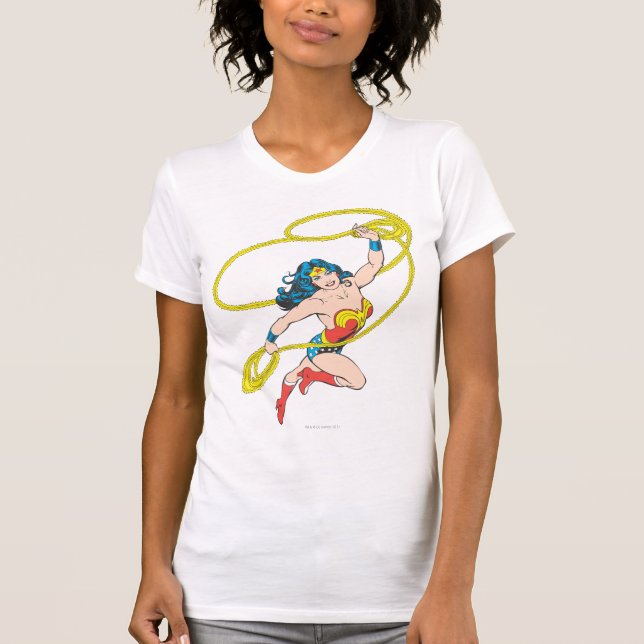 Camiseta Mujer Maravilla sostiene Lasso 3 (Anverso)