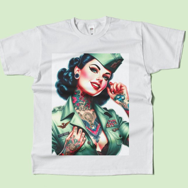 Camiseta Mujer militar tatuada vintage (Subido por el creador)