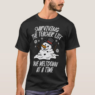 Camiseta Mujer Sobreviviendo Navidad Vida de Maestra Derrum