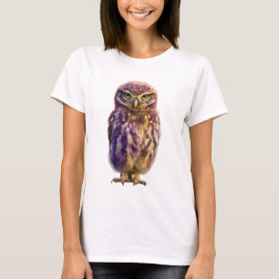 Camiseta Mujeres de búho enigmático con plumas púrpuras y d