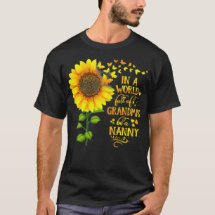 Camiseta Mujeres en un mundo lleno de abuelas, sé una mariq