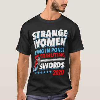 Camiseta Mujeres Extrañas En Estanques Distribuyendo Espada