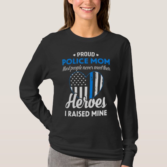 Camiseta Mujeres Policía Mamá Bandera Azul Corazón Orgullos (Anverso)