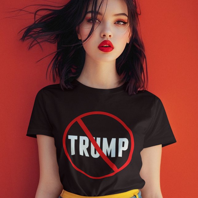 Camiseta Mujeres políticas contra Trump (Subido por el creador)