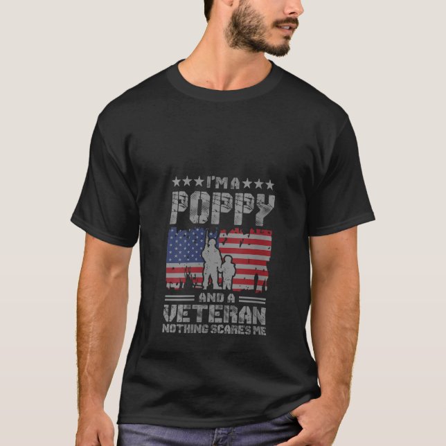 Camiseta Mujeres soy una amapola y un veterano nada me asus (Anverso)