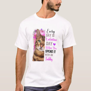 Camiseta Mujeres Tabby Cat Mom Día de San Valentín Cat Mama