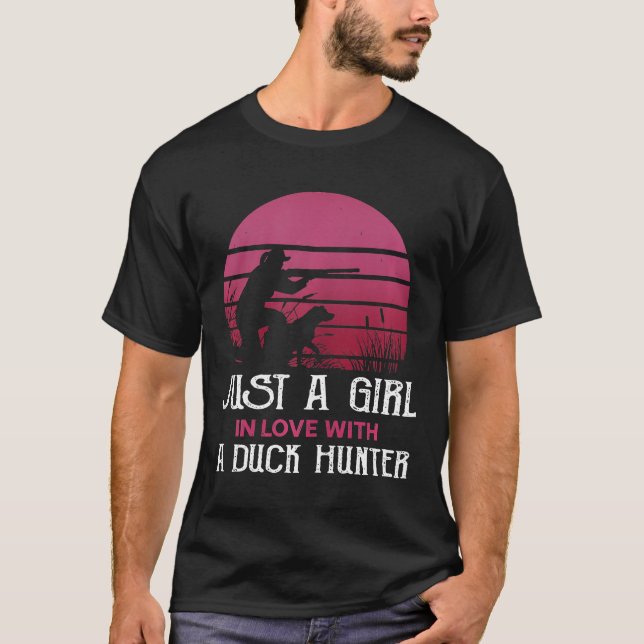 Camiseta Mujeres Tan Solo Una Chica Enamorada De Una Caza D (Anverso)