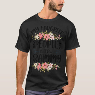Camiseta Mujeres y mi gente favorita me llaman madre de mi