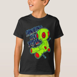 Camiseta Muñeca Vudú de Pensando en Ti Halloween San Valent