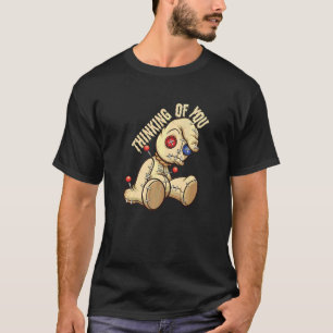 Camiseta Muñeca Vudú Pensando En Ti Ocultismo Brujería Bl
