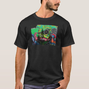 Camiseta Mural en pared