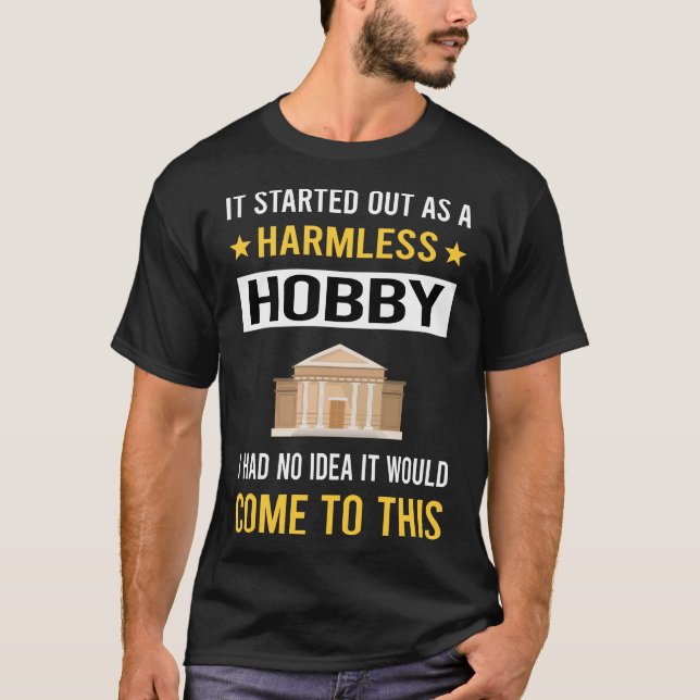 Camiseta Museo de Hobby Sin Harmes (Anverso)