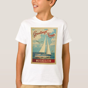 Camiseta Muskegon Sailboat Vintage Travel Michigan