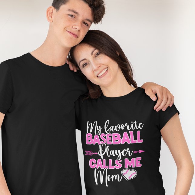 Camiseta My Favorite Baseball Player calls me Mom Funny Mom (Subido por el creador)