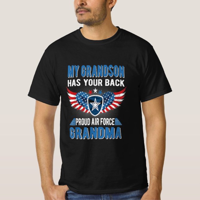 Camiseta My grandson has your back proud air grandma gift (Anverso)