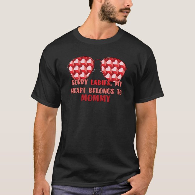 Camiseta My Heart Belongs To Mommy Sunglasses Valentines Da (Anverso)