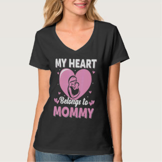 Camiseta My Heart Belongs to Mommy Womens