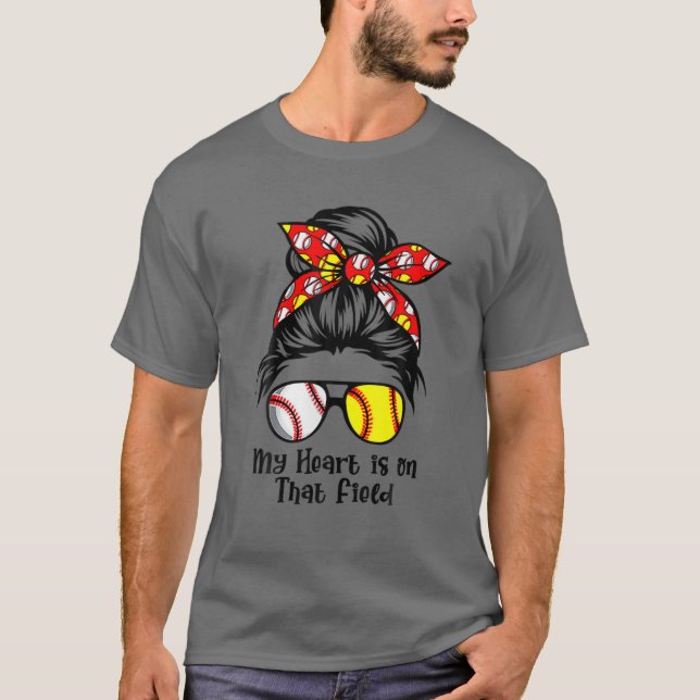 Camiseta My Heart Is On That Field Tee Baseball Mom Messy B (Anverso)