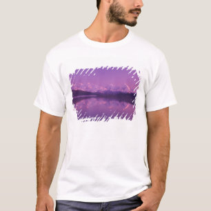 Camiseta NA, EE. UU., Alaska, Parque Nacional Denali, Lago 