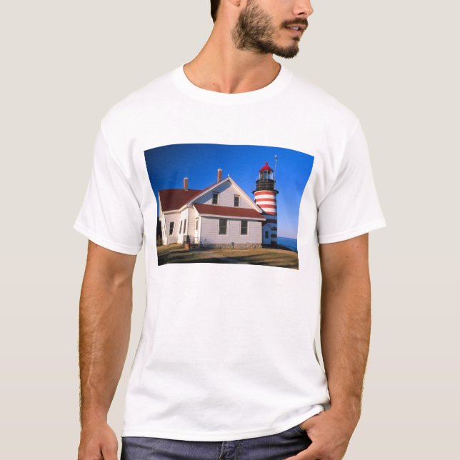 Camiseta NA, EE. UU., Maine.  Faro de West Quoddy cerca (Anverso)