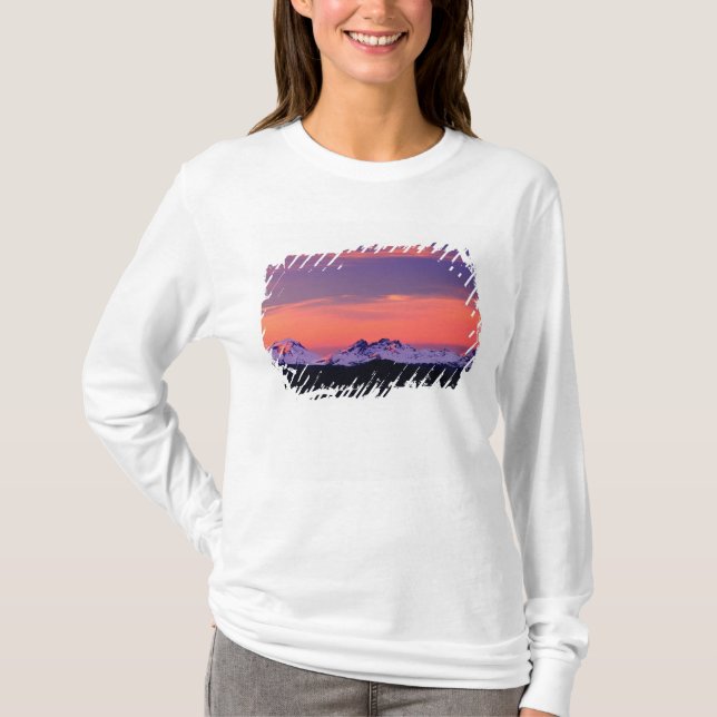 Camiseta NA, EE. UU., Oregón, Las montañas Three Sisters (Anverso)