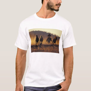 Camiseta NA, EE. UU., Oregón, Seneca, Ponderosa Ranch, Vaqu