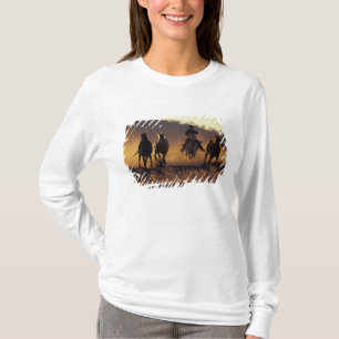 Camiseta NA, EE. UU., Oregón, Seneca, Ponderosa Ranch, Vaqu