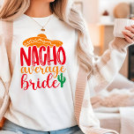 Camiseta Nacho Novia Promedio Boda Funny de Sombrero Españo<br><div class="desc">Nacho Promedio de Novia Española Sombrero Funny Boda T-Shirt presenta el texto "Nacho Promedio de Novia" en divertida y moderna tipografía de escritura acentuada con un sombrero y cactus planta. Perfecto para la novia en una ducha de novia o día de boda. Diseñado por Evco Studio www.zazzle.com/store/evcostudio</div>