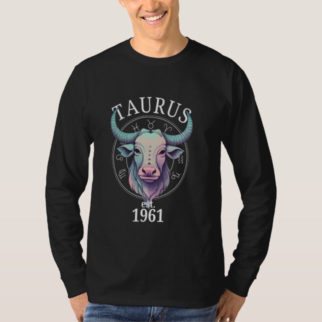 Camiseta Nacido en 1961 en el toro de zodiac taaurus (Anverso)