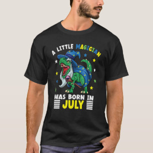 Camiseta Nació Un Pequeño Mago En Julio