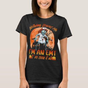Camiseta nada me asusta soy una enfermera de Et Halloween z