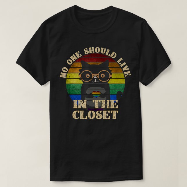 Camiseta Nadie Debería Vivir Con Un Orgullo LGBT De Closet (Diseño del anverso)