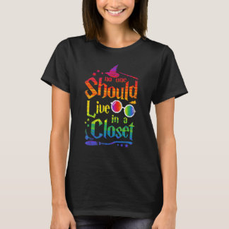Camiseta Nadie Debería Vivir En Un Arcoíris De Armario Orgu