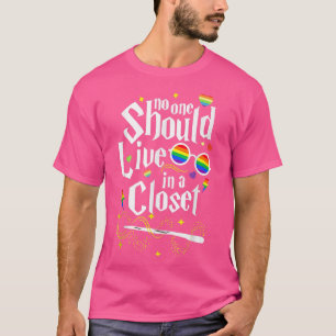 Camiseta Nadie Debería Vivir En Un Estrecho Orgullo Gay LGB