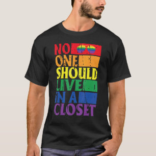 Camiseta Nadie Debería Vivir En Un Gay Lgbtq De Arco De Arc